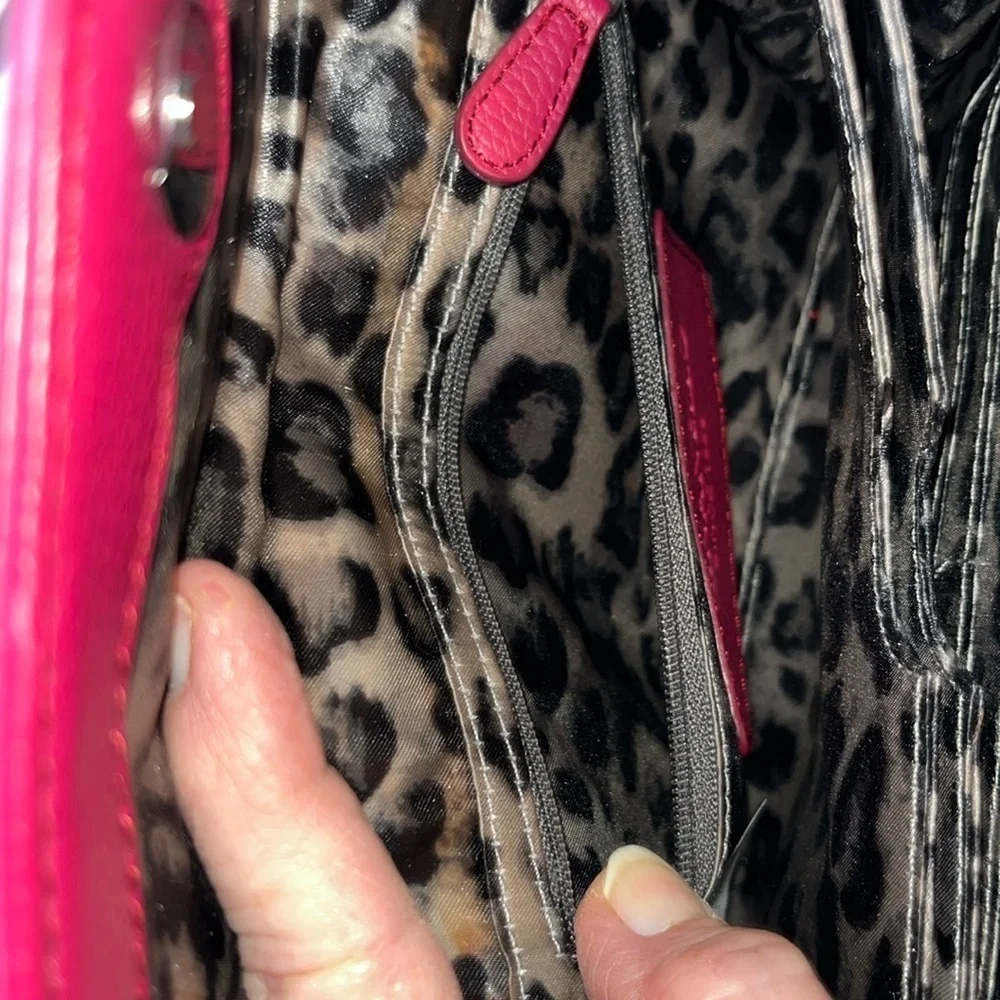 Tignanello  Wallet on chain Crossbody bag phone case  fuchsia  Padded  EUC  7.5w